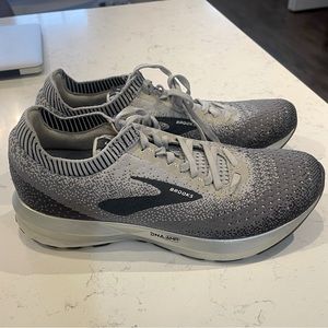 Brooks Levitate 2 Running Shoes